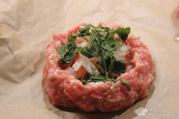 Рецепт: Гнезда с фаршем - С сыром и яйцом Рецепт: Гнезда с фаршем - С сыром и яйцом