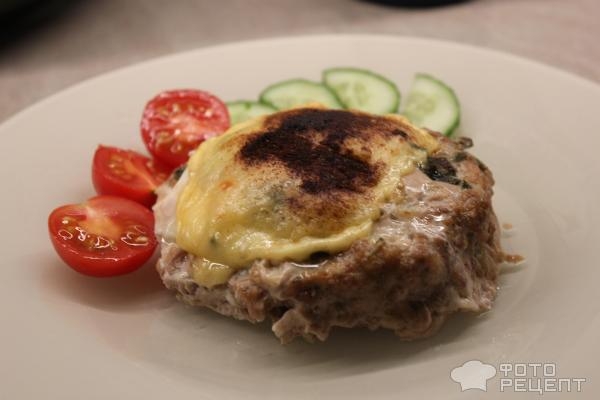 Рецепт: Гнезда с фаршем - С сыром и яйцом Рецепт: Гнезда с фаршем - С сыром и яйцом