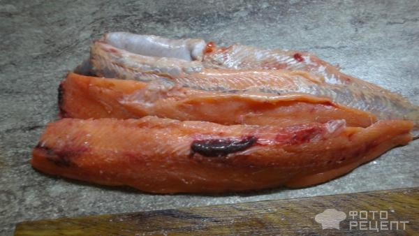 Рецепт: Горбуша малосоленая сухим посолом - Вкуснейший вариант засолки горбуши. Быстро , просто. Рецепт: Горбуша малосоленая сухим посолом - Вкуснейший вариант засолки горбуши. Быстро , просто.