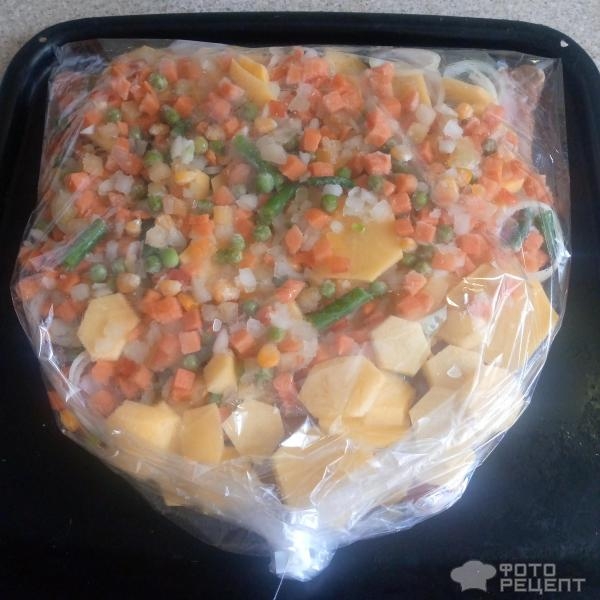 Рецепт: Горбуша, запеченная с овощами - По-домашнему Рецепт: Горбуша, запеченная с овощами - По-домашнему