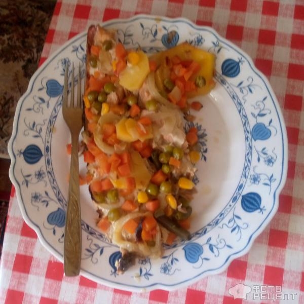 Рецепт: Горбуша, запеченная с овощами - По-домашнему Рецепт: Горбуша, запеченная с овощами - По-домашнему