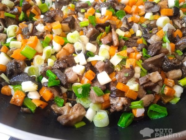 Рецепт: Гречка тушеная с грибами и мясом - с лесными грибами и беконом Рецепт: Гречка тушеная с грибами и мясом - с лесными грибами и беконом