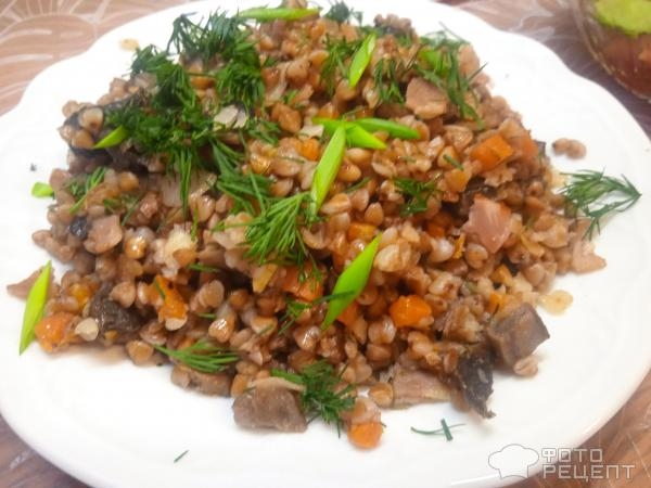 Рецепт: Гречка тушеная с грибами и мясом - с лесными грибами и беконом Рецепт: Гречка тушеная с грибами и мясом - с лесными грибами и беконом