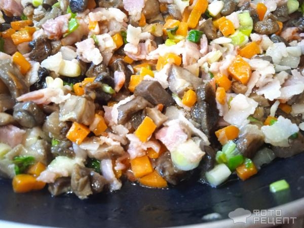 Рецепт: Гречка тушеная с грибами и мясом - с лесными грибами и беконом Рецепт: Гречка тушеная с грибами и мясом - с лесными грибами и беконом