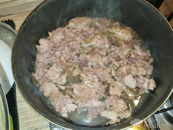 Рецепт: Гречневая каша с домашней тушенкой - Блюдо на скорую руку, но при этом вполне самодостаточное Рецепт: Гречневая каша с домашней тушенкой - Блюдо на скорую руку, но при этом вполне самодостаточное