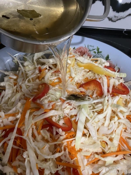 Рецепт: Хрустящая маринованная капуста - рецепт капусты быстрого приготовления от Кристины, маринад, капуста, закуска, гарнир, по-домашнему