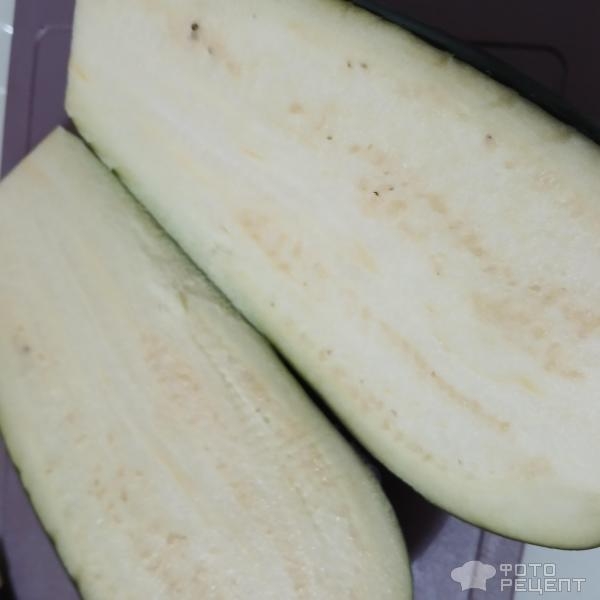 Рецепт: "Хвост павлина" или веер из баклажанов - Запечённые в духовке с сыром под сметанным соусом Рецепт: "Хвост павлина" или веер из баклажанов - Запечённые в духовке с сыром под сметанным соусом