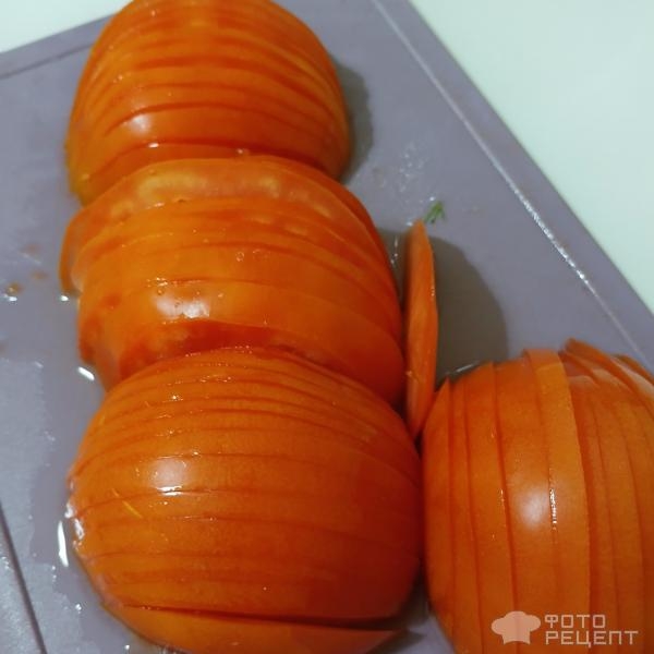 Рецепт: "Хвост павлина" или веер из баклажанов - Запечённые в духовке с сыром под сметанным соусом Рецепт: "Хвост павлина" или веер из баклажанов - Запечённые в духовке с сыром под сметанным соусом