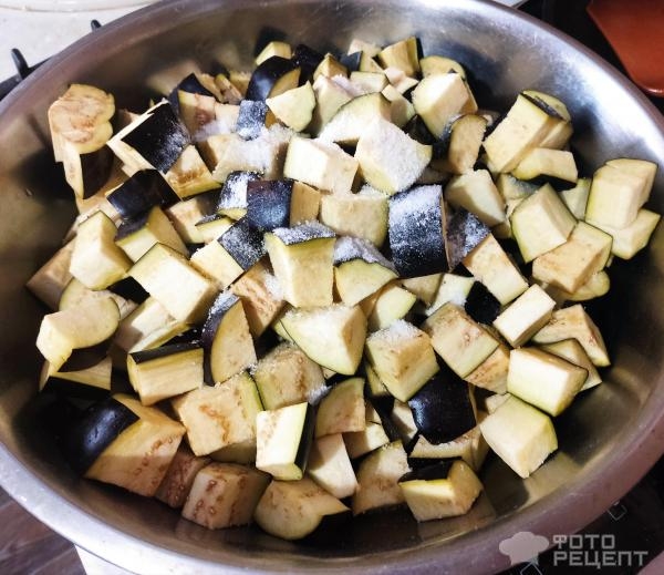 Рецепт: Икра баклажанная с красным перцем - Вкуснее этой баклажанной икры вы точно не пробовали! Рецепт: Икра баклажанная с красным перцем - Вкуснее этой баклажанной икры вы точно не пробовали!