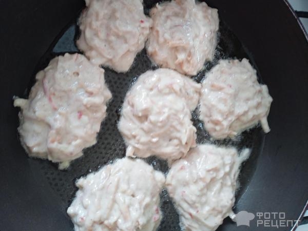 Рецепт: Яблочные оладьи с корицей - Бесподобные яблочные оладушки Рецепт: Яблочные оладьи с корицей - Бесподобные яблочные оладушки