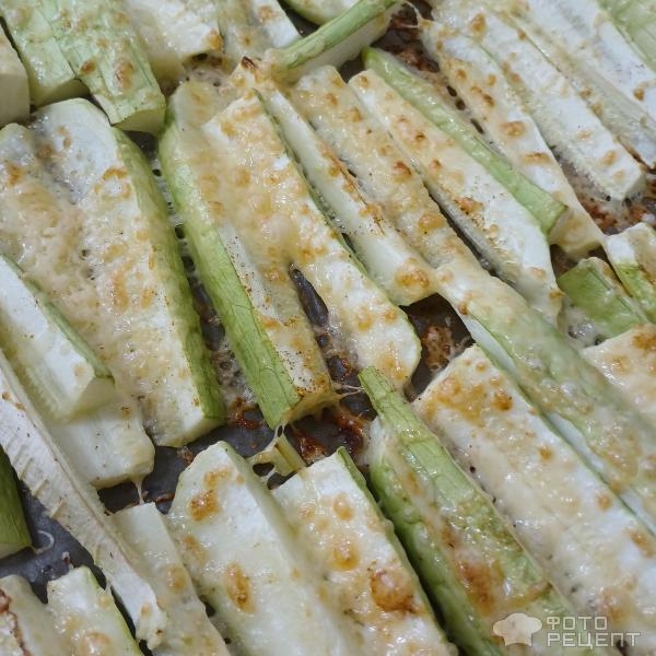 Рецепт: Кабачки в сырной шубке - Кабачки фри, запечённые в духовке с сыром. Рецепт: Кабачки в сырной шубке - Кабачки фри, запечённые в духовке с сыром.