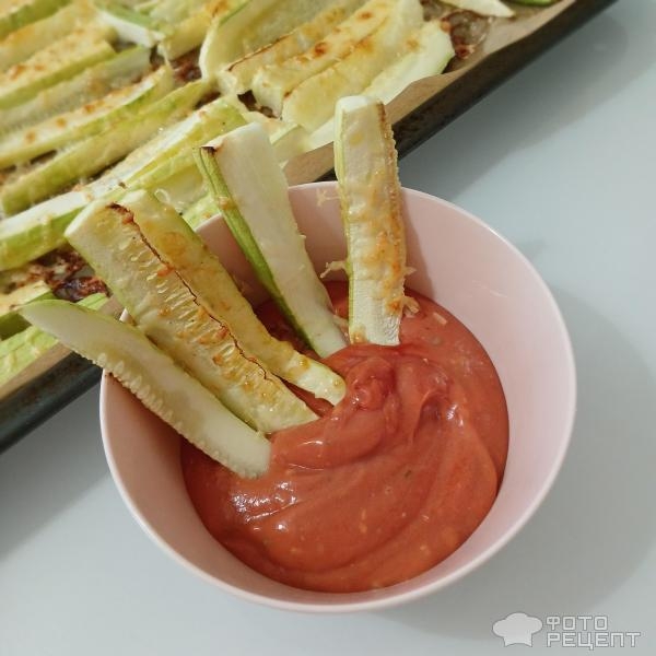 Рецепт: Кабачки в сырной шубке - Кабачки фри, запечённые в духовке с сыром. Рецепт: Кабачки в сырной шубке - Кабачки фри, запечённые в духовке с сыром.