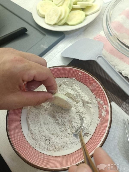 Рецепт: Кабачки жареные, закусочные - С чесноком, классические