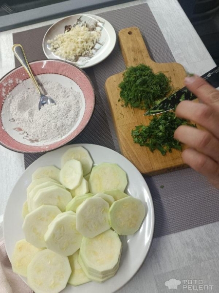 Рецепт: Кабачки жареные, закусочные - С чесноком, классические
