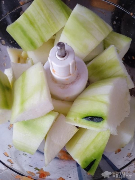 Рецепт: Кабачковая "аджика" - С болгарским перцем и чесноком: вкусная и пикантная, сразу и не поймешь что из кабачков Рецепт: Кабачковая "аджика" - С болгарским перцем и чесноком: вкусная и пикантная, сразу и не поймешь что из кабачков