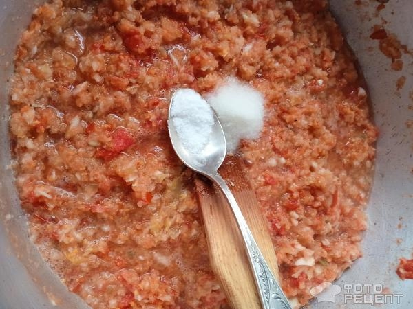 Рецепт: Кабачковая "аджика" - С болгарским перцем и чесноком: вкусная и пикантная, сразу и не поймешь что из кабачков Рецепт: Кабачковая "аджика" - С болгарским перцем и чесноком: вкусная и пикантная, сразу и не поймешь что из кабачков