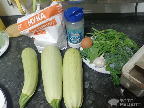 Рецепт: Кабачковые оладьи - С зеленью Рецепт: Кабачковые оладьи - С зеленью