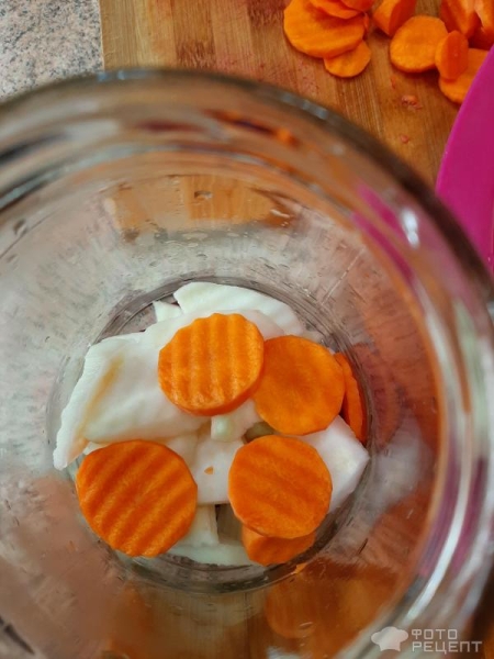 Рецепт: Капуста калираби - Со свеклой и морковью.