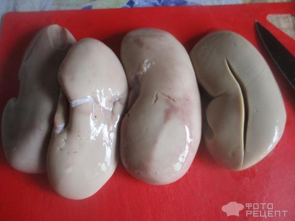 Рецепт: Капуста, тушеная с пивом - с почками, яблоками, черносливом и брусникой Рецепт: Капуста, тушеная с пивом - с почками, яблоками, черносливом и брусникой