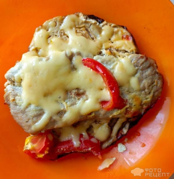 Рецепт: Капустный стейк запеченный с куриной грудкой - С отбивной свининой