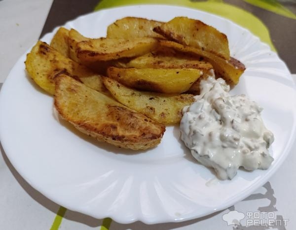 Рецепт: Картофель по-деревенски в духовке - С любимыми специями, хрустящий и очень вкусный. Рецепт: Картофель по-деревенски в духовке - С любимыми специями, хрустящий и очень вкусный.