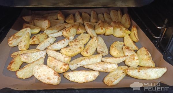 Рецепт: Картофель по-деревенски в духовке - С любимыми специями, хрустящий и очень вкусный. Рецепт: Картофель по-деревенски в духовке - С любимыми специями, хрустящий и очень вкусный.