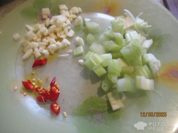 Рецепт: Картофель с фрикадельками в духовке - под соусом