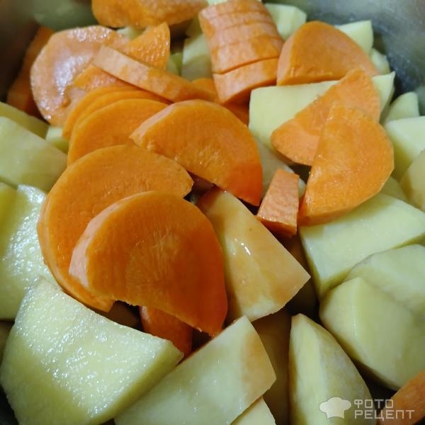 Рецепт: Картофель со стручковой фасолью - Тушёный картофель с зеленым горошком и стручковой фасолью.