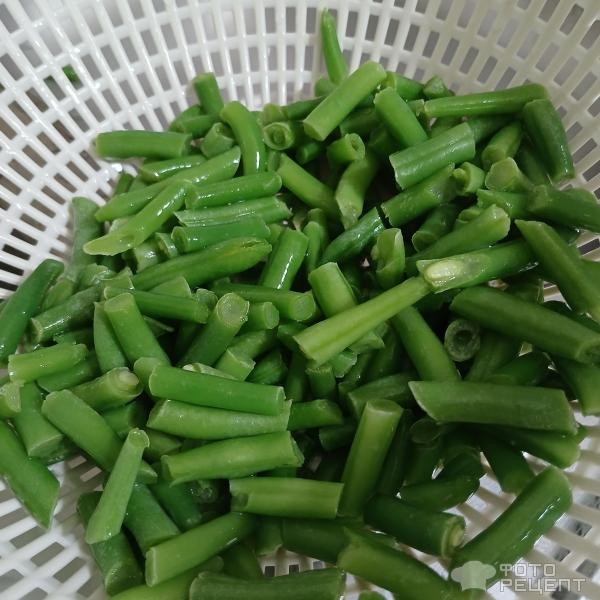 Рецепт: Картофель со стручковой фасолью - Тушёный картофель с зеленым горошком и стручковой фасолью.