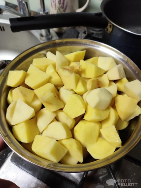 Рецепт: Картошка, тушеная с куриной грудкой - Сочное блюдо