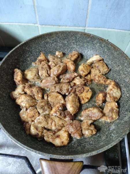 Рецепт: Картошка, тушеная с куриной грудкой - Сочное блюдо