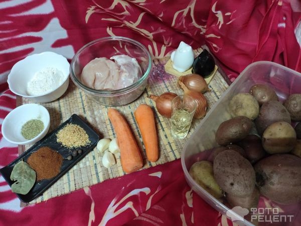 Рецепт: Картошка, тушеная с куриной грудкой - Сочное блюдо