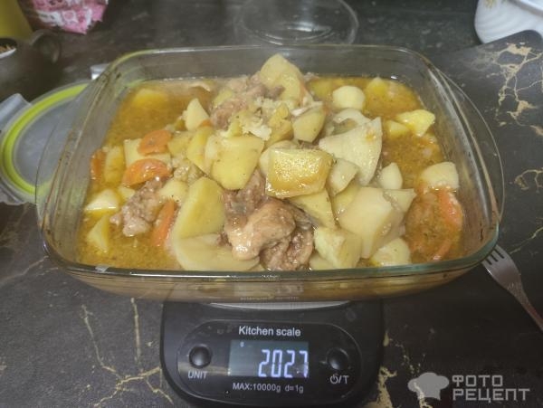 Рецепт: Картошка, тушеная с куриной грудкой - Сочное блюдо