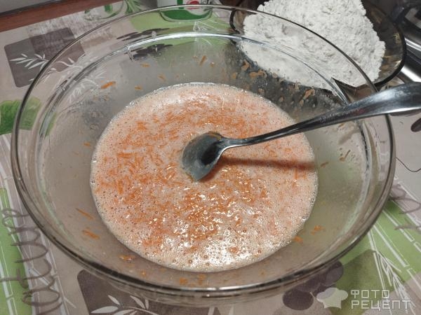 Рецепт: Кекс с морковью - мёдом и сметаной Рецепт: Кекс с морковью - мёдом и сметаной