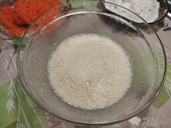 Рецепт: Кекс с морковью - мёдом и сметаной Рецепт: Кекс с морковью - мёдом и сметаной