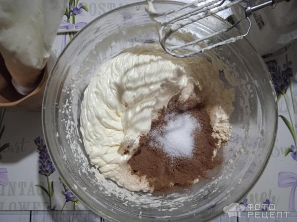 Рецепт: Киевский торт с грецкими орехами - с масляным кремом