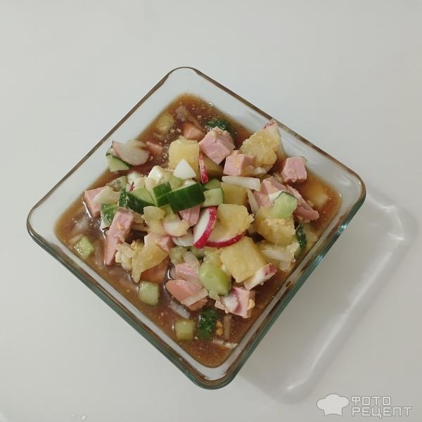 Рецепт: Классическая окрошка на квасе - С редисом и докторской колбасой Рецепт: Классическая окрошка на квасе - С редисом и докторской колбасой