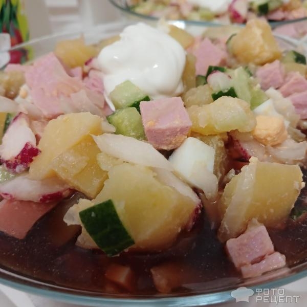 Рецепт: Классическая окрошка на квасе - С редисом и докторской колбасой Рецепт: Классическая окрошка на квасе - С редисом и докторской колбасой