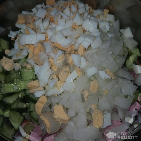 Рецепт: Классическая окрошка на квасе - С редисом и докторской колбасой Рецепт: Классическая окрошка на квасе - С редисом и докторской колбасой