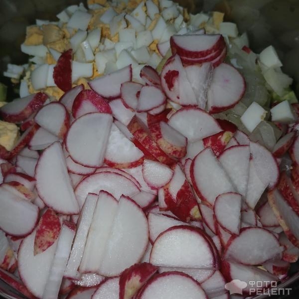 Рецепт: Классическая окрошка на квасе - С редисом и докторской колбасой Рецепт: Классическая окрошка на квасе - С редисом и докторской колбасой