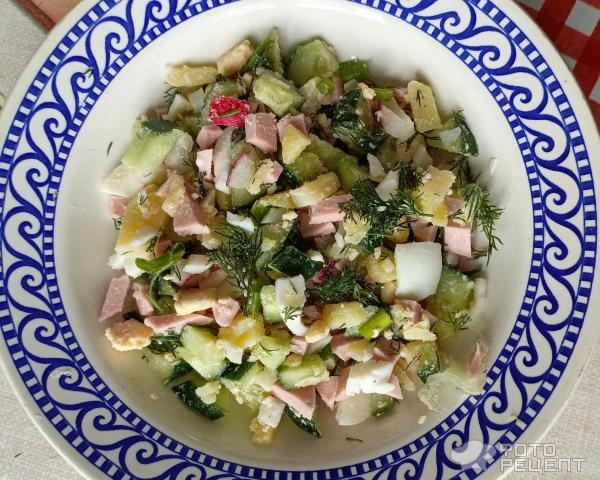 Рецепт: Классическая окрошка на квасе - с зеленью и редиской. Рецепт: Классическая окрошка на квасе - с зеленью и редиской.