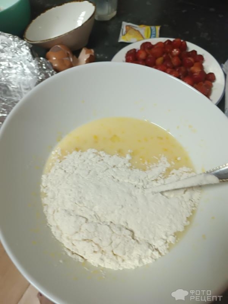 Рецепт: Клубничный пирог - Превосходный десерт, не сладкий Рецепт: Клубничный пирог - Превосходный десерт, не сладкий