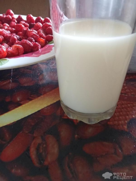 Рецепт: Клубничный сорбет - С добавлением мяты и молока. Рецепт: Клубничный сорбет - С добавлением мяты и молока.