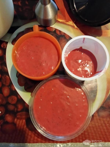 Рецепт: Клубничный сорбет - С добавлением мяты и молока. Рецепт: Клубничный сорбет - С добавлением мяты и молока.