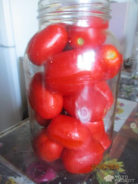 Рецепт: Консервированные помидоры "в снегу" - самый простой рецепт