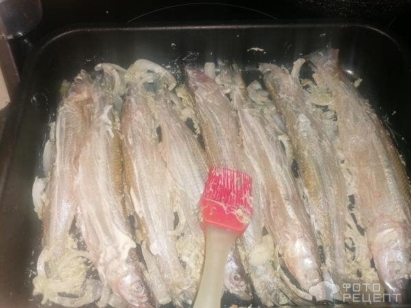 Рецепт: Корюшка, запеченная в духовке - вкусная рыбка, но на любителя Рецепт: Корюшка, запеченная в духовке - вкусная рыбка, но на любителя