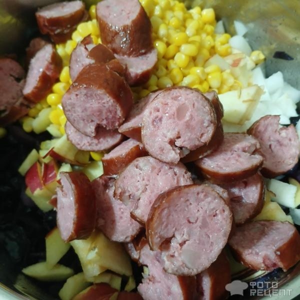 Рецепт: Краснокочанная капуста по-чешски - С краковской колбасой и яблоками, рецепты из красной капусты. Рецепт: Краснокочанная капуста по-чешски - С краковской колбасой и яблоками, рецепты из красной капусты.