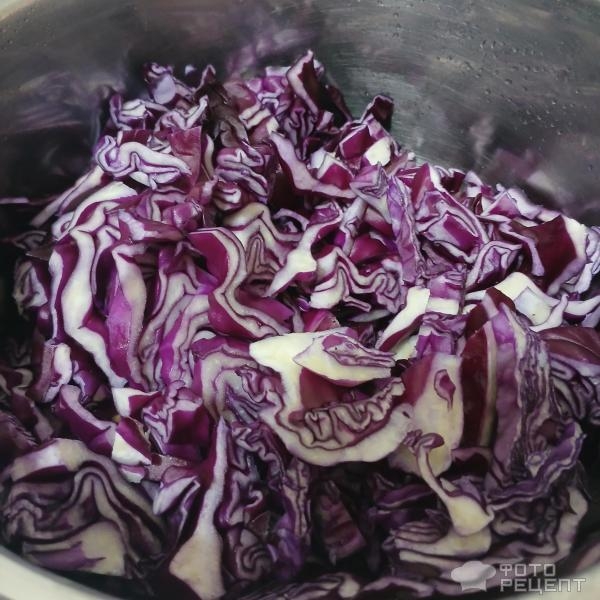 Рецепт: Краснокочанная капуста по-чешски - С краковской колбасой и яблоками, рецепты из красной капусты. Рецепт: Краснокочанная капуста по-чешски - С краковской колбасой и яблоками, рецепты из красной капусты.