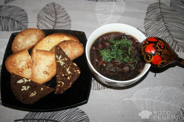 Рецепт: Красный суп - С краснокочанной капустой и заготовкой из свеклы