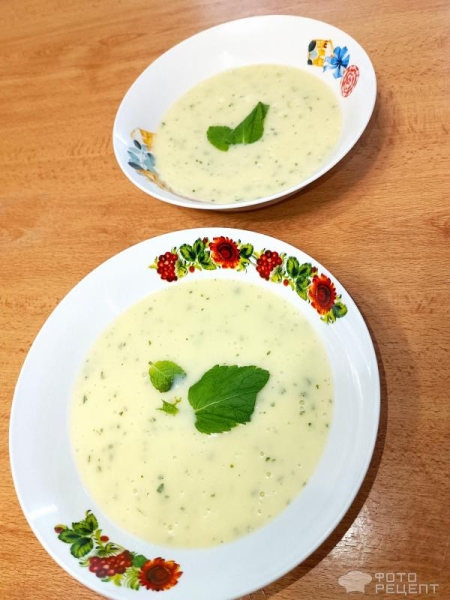 Рецепт: Крем-суп из кабачков - Летний освежающий с мятой
